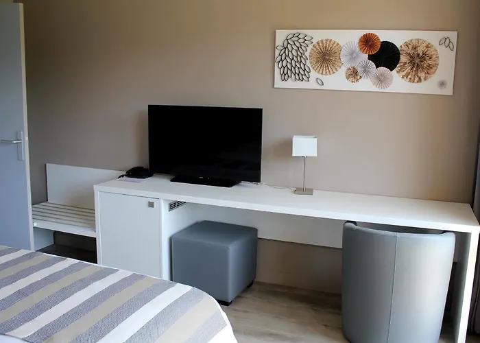 فندق Le Quincangrogne 3*
