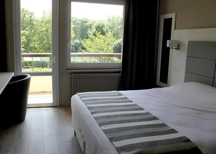 Hotel Le Quincangrogne Dampmart